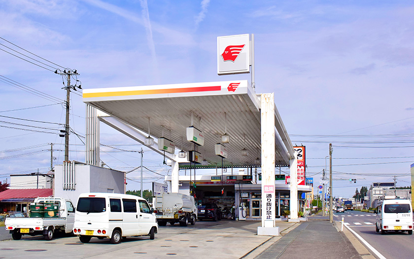 ガソリンスタンド外観1
